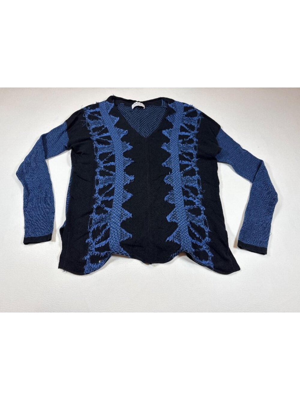 Bailey 44 Women’s Small Blue & Black Long Sleeve V-Neck Pullover Sweater (MM669)
